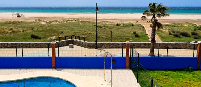 Vista de la playa Los Lances desde la terraza del apartamento Tortuga 2